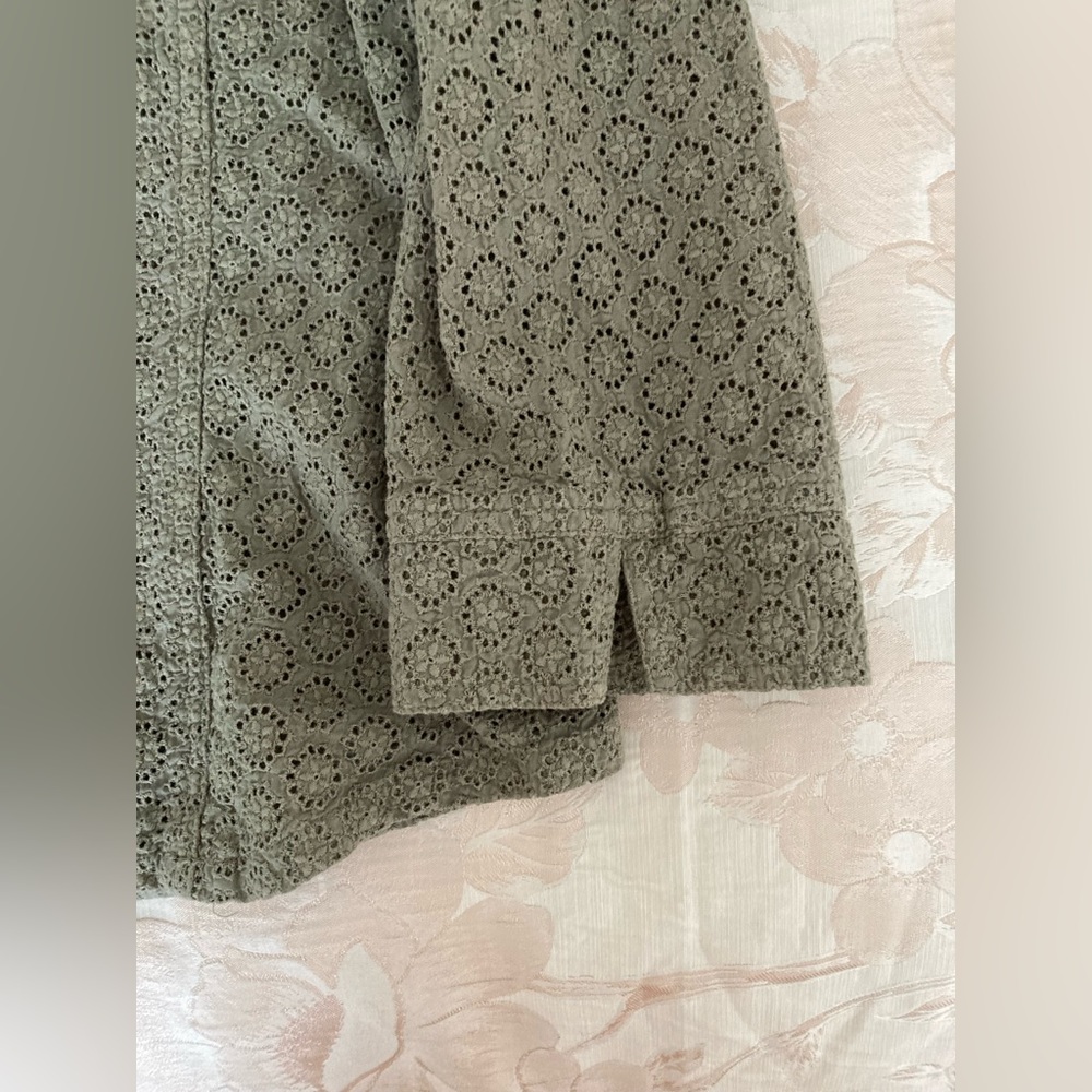 3/4 Sleeve Shirt - Picture 4 of 5